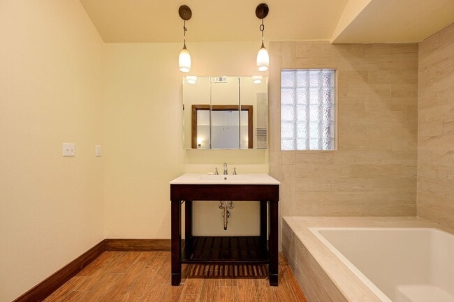 Building Photo - 2429 Cedar Oak Dr