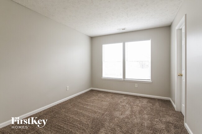 Building Photo - 11638 Lone Pine Cir