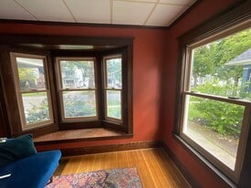 Building Photo - 515 Humboldt St