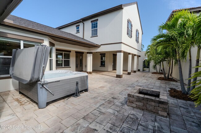 Building Photo - 2453 Rodina Dr