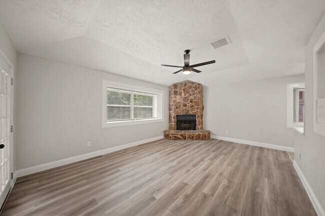 Building Photo - 22039 Rivermead Dr
