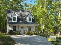 Building Photo - Charming 3/2.5 Home Available!