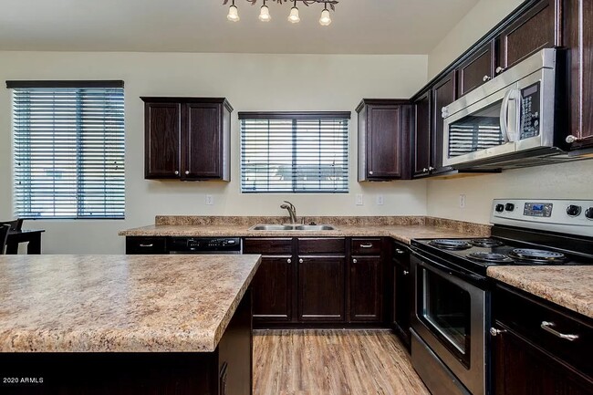 Building Photo - 7423 S 27th Way