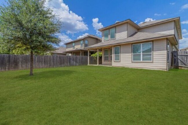 Building Photo - Great 4 bedroom 2.5 bath in Wildhorse