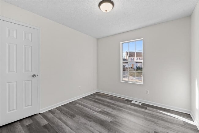 Building Photo - 5068 Furlong Way