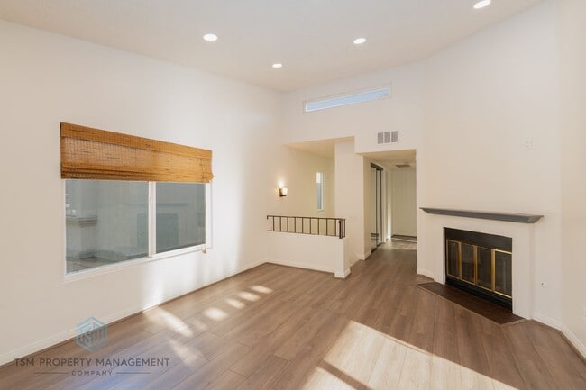 Building Photo - 8407 Spring Desert Pl