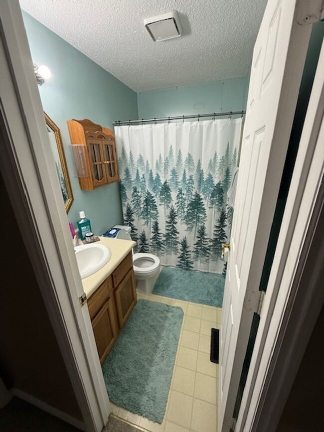 Building Photo - Maryville City Schools 37804 - 3 bedroom, 2 bath home - Contact Bako Patel (865)283-5600