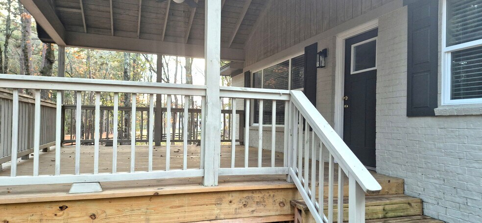 Building Photo - 3582 Northridge Rd