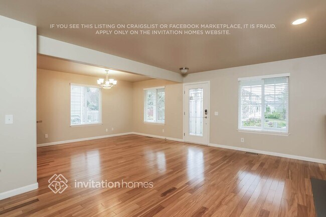 Building Photo - 11408 33rd St NE