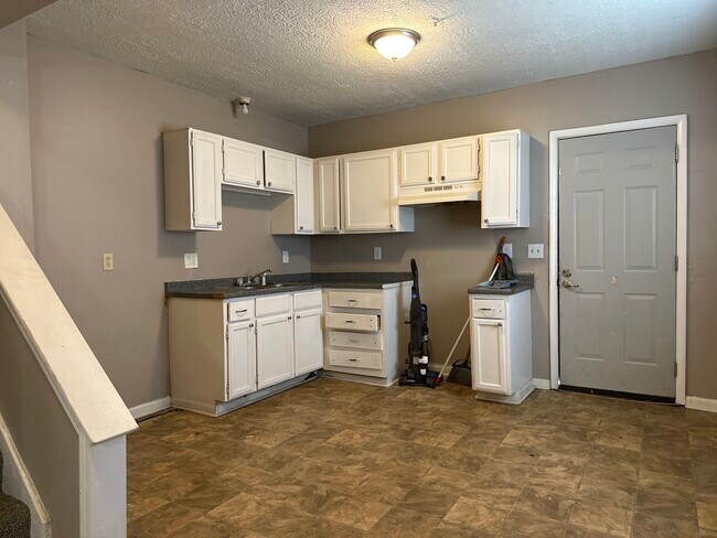 Kitchen - 747-749 Bellows Ave