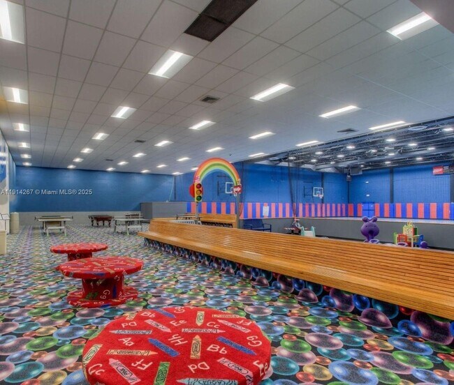 Building Photo - 16521 Blatt Blvd