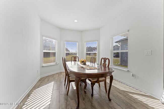 Building Photo - 577 Archstone Wy