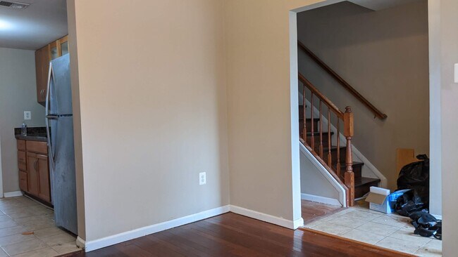 Building Photo - 16569 Royal Ct