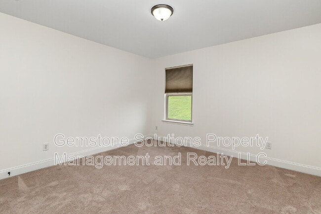 Building Photo - 76 Molly Bright Ln