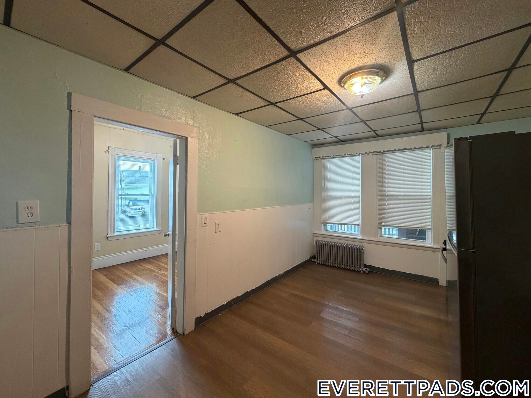 Building Photo - 44 School St