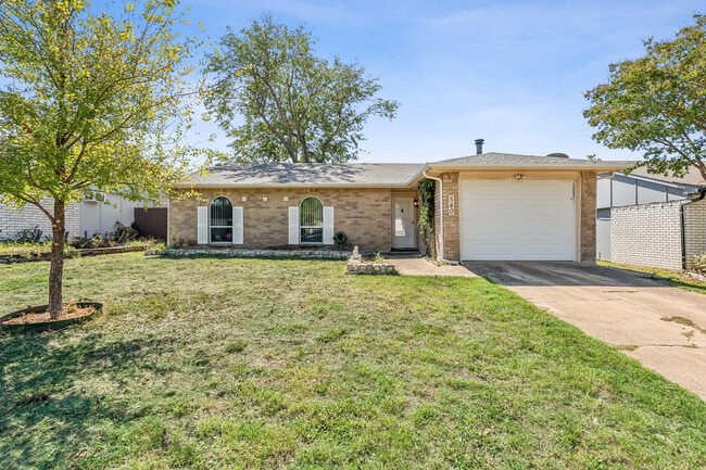 Building Photo - 540 Oldbridge Dr