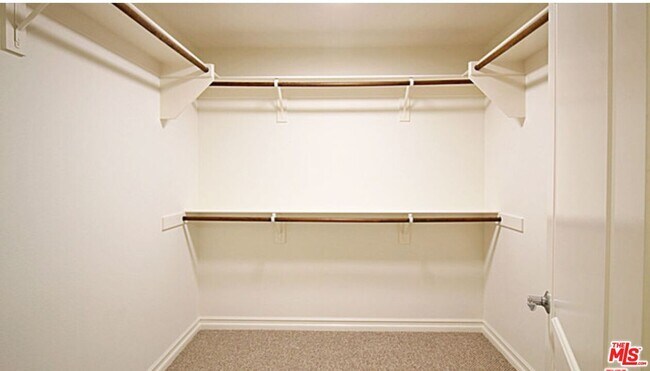 Building Photo - 629 Traction Ave