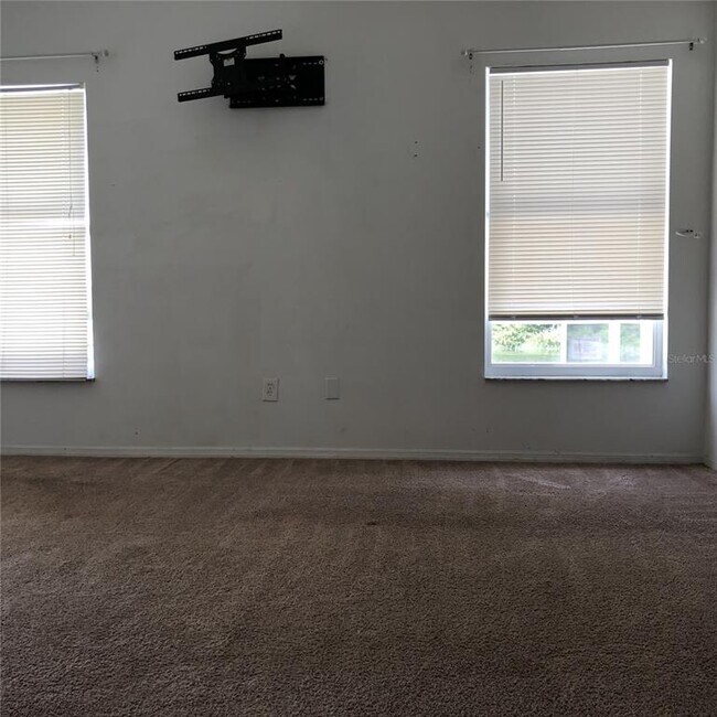 Building Photo - 2673 Chatham Cir