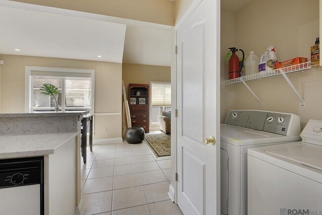 Building Photo - 5141 Nicholson Dr