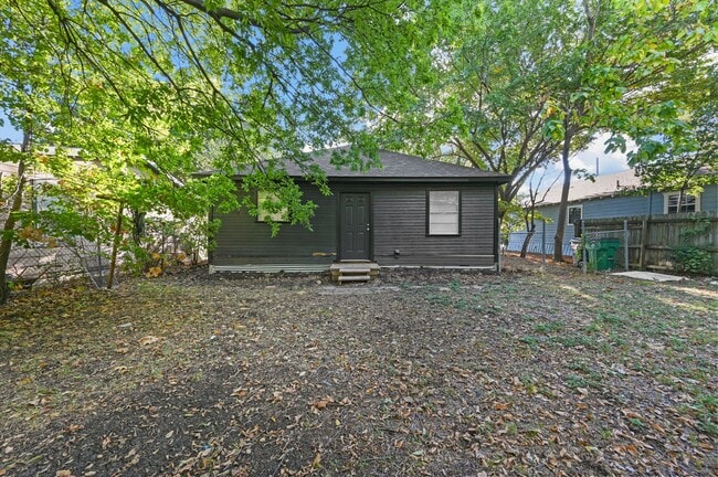 Building Photo - Lovely Home in the Heart of McKinney, TX 2...