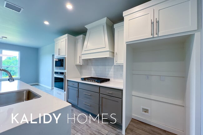 Building Photo - 17859 Salem Rd