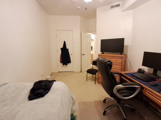 Building Photo - 345 Belmont Pl