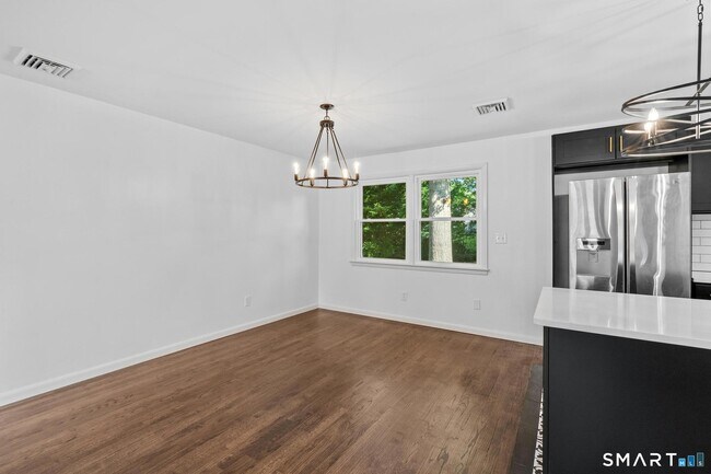 Building Photo - 36 Fuller Dr