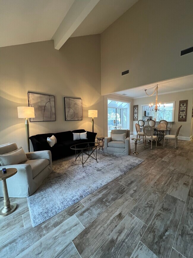 Building Photo - 60 Carnoustie Rd