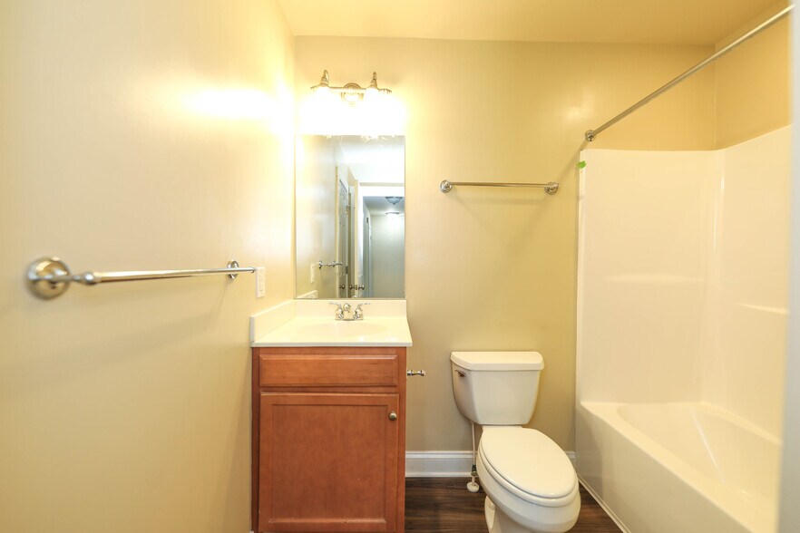 Building Photo - 328 Marquette Ct