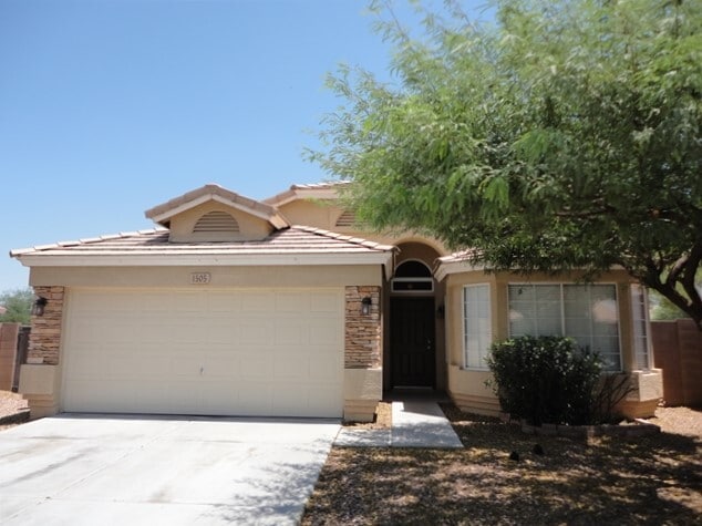 Building Photo - 1505 S 81st Dr