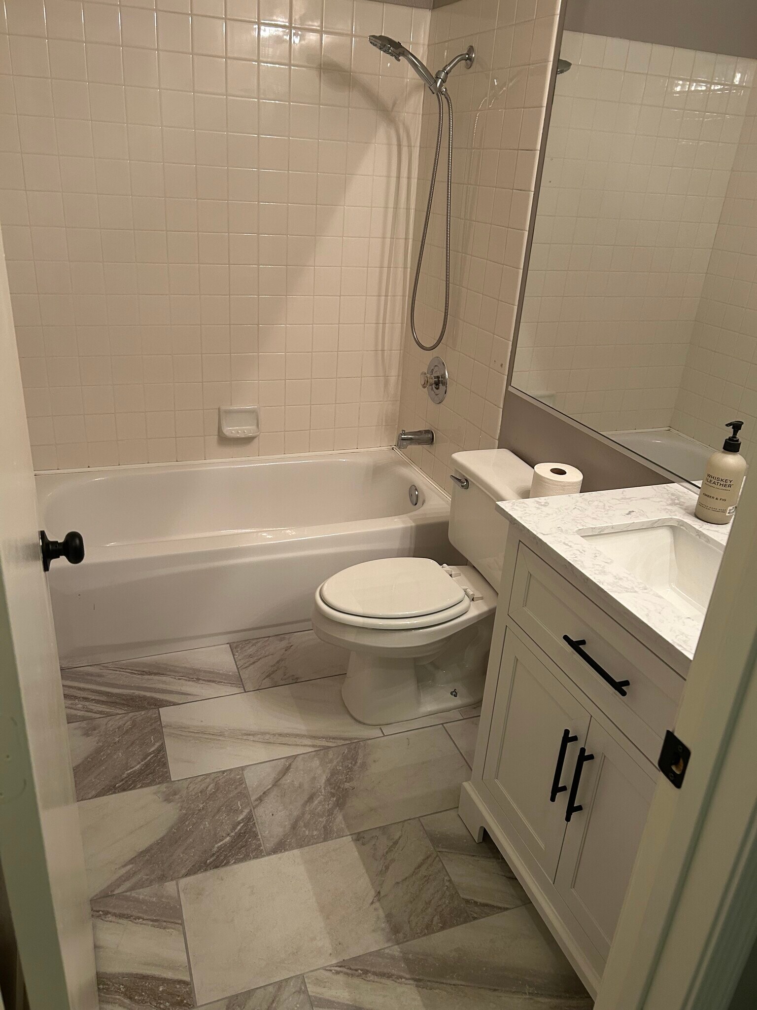 Building Photo - 4207 Oak Bay Way