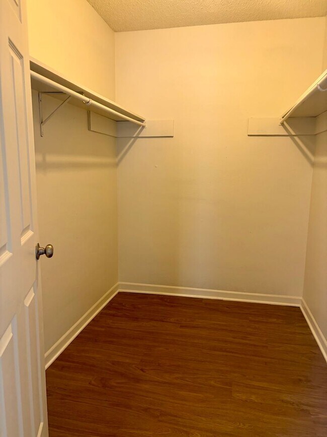 Building Photo - 5109 Nicholson Dr