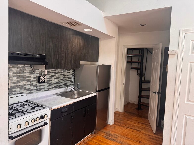 Building Photo - 11315 76th Rd