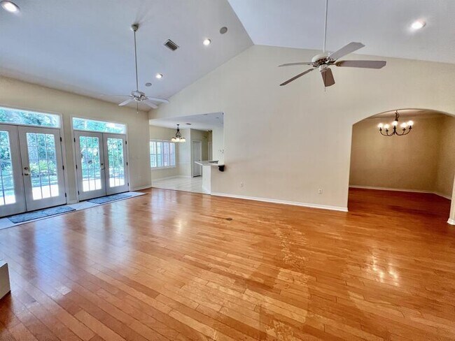 Building Photo - 6478 Avenida De Galvez