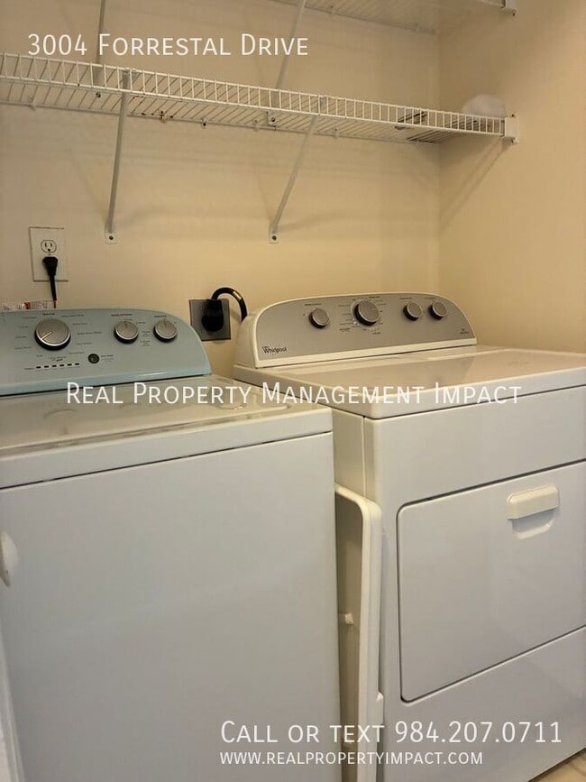 Building Photo - 3004 Forrestal Dr