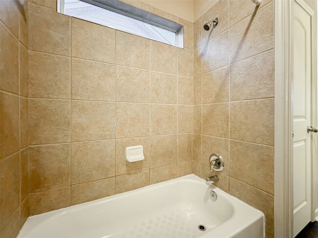 Building Photo - 16771 Mammoth Springs Dr