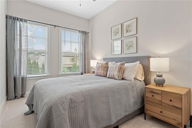 Building Photo - 613 Stickley Oak Way