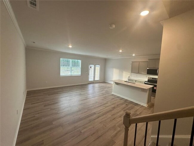 Building Photo - 23 Berryville Dr