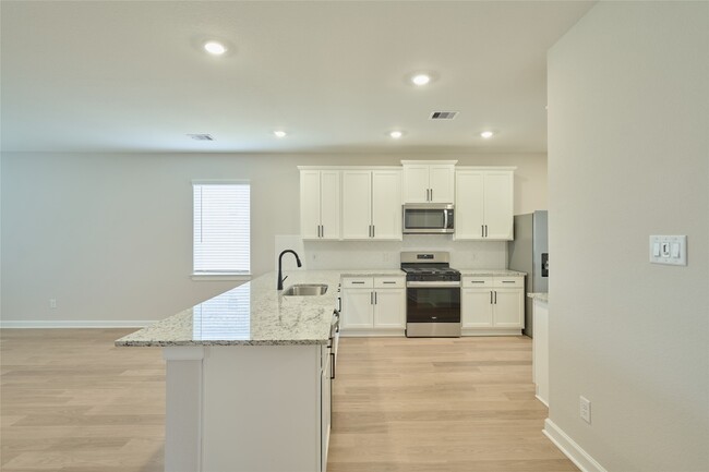 Building Photo - 21554 Bluebonnet Bay Dr