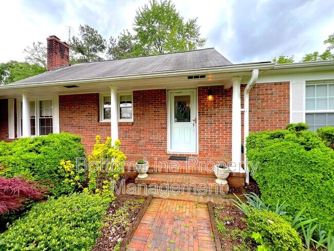 Building Photo - 186 Niven Rd