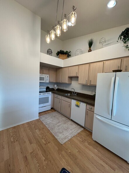 Building Photo - 36 Highland Cir