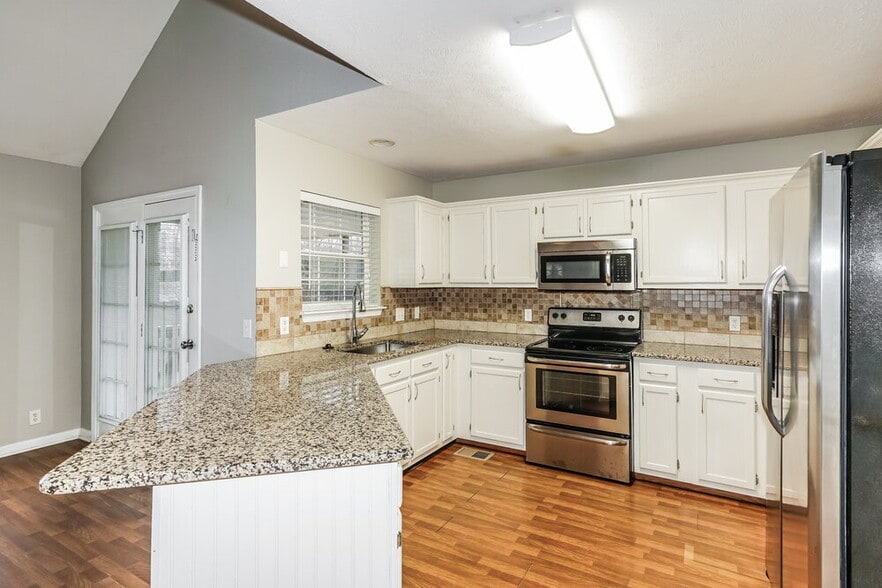 Building Photo - 1825 Rory Cove