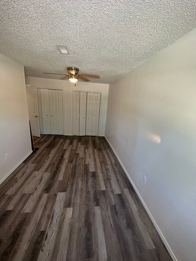 Building Photo - 1608 E Jasper St