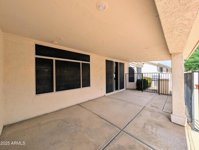 Building Photo - 3331 N Copenhagen Dr