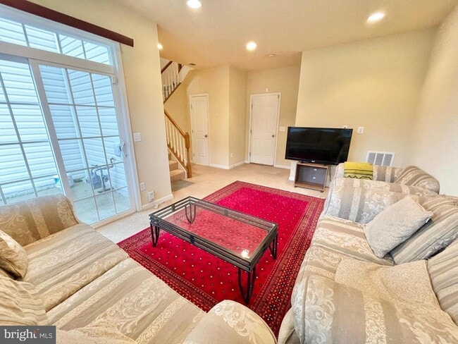 Building Photo - 155 Short Branch Rd