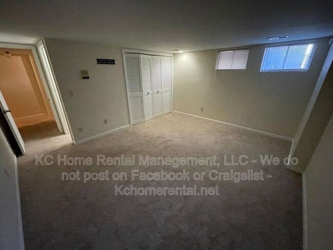 Building Photo - 209 Woodbridge Ln