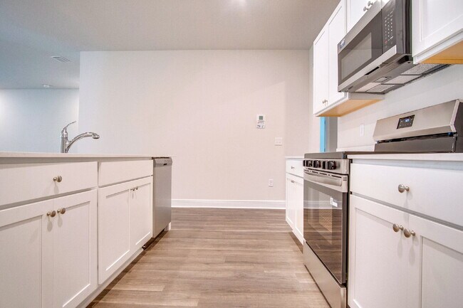 Building Photo - Brand-New 4BR Home in Gaylen Oaks  | Quartz Countertops, 9’ Ceilings, Open Layout | Fenced Backyard