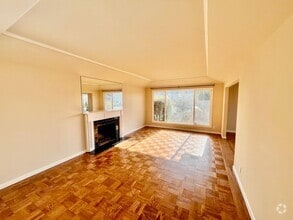 Building Photo - GORGEOUS, BEAUTIFULLY MAINTAINED 3 BED/2 B...