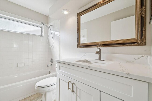 Building Photo - 10039 Cedar Dune Dr