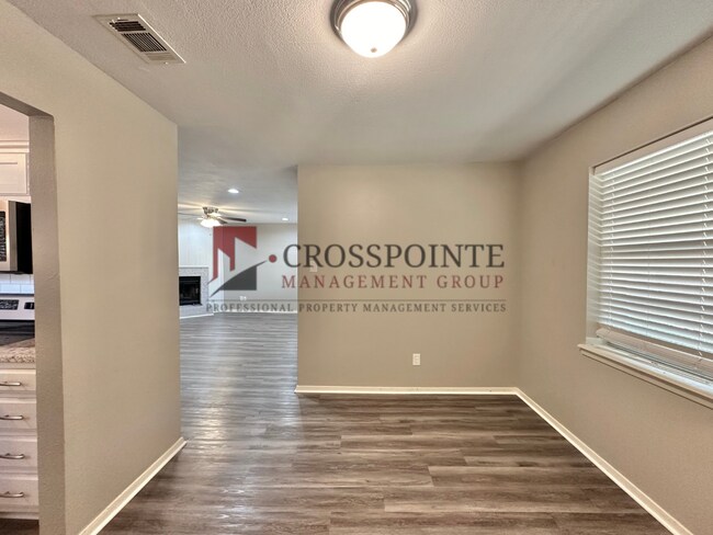 Building Photo - Edinburgh 4510/4512